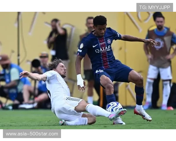 巴黎圣日耳曼小将马尤鲁入选周最佳阵容